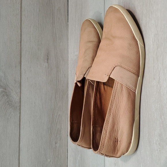 Frye Womens Lisa Leather Loafer Slip on flats shoes sz 9M - Picture 2 of 12